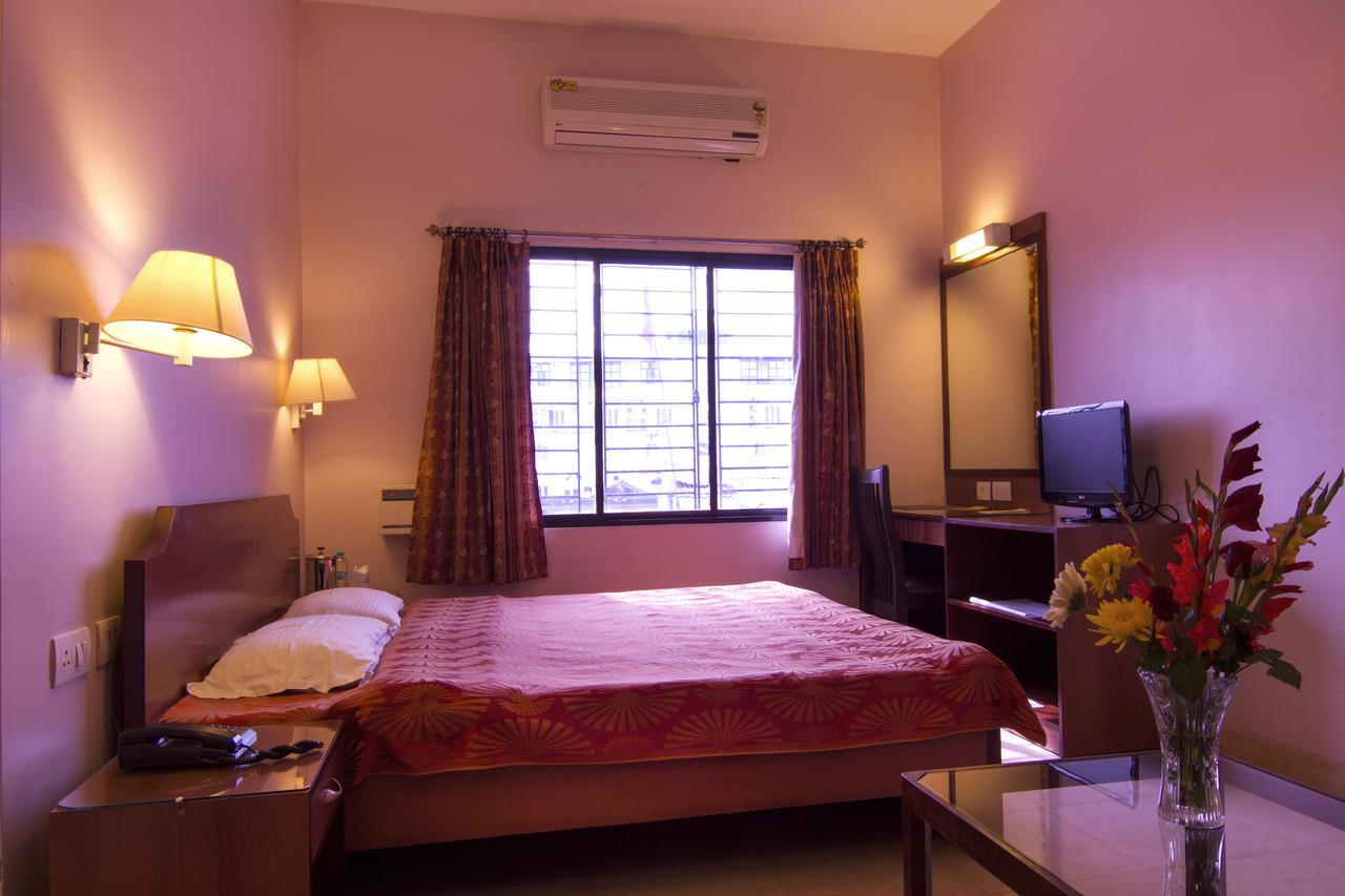 Hotel Rajawas Dibrugarh Exterior foto